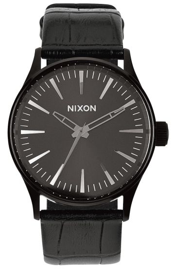 Nixon sentry black hotsell